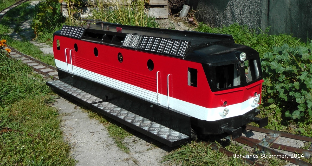 Lokomotive der BR 1144 meiner Gartenbahn 5 Zoll in Mörbisch, Oktober 2014.