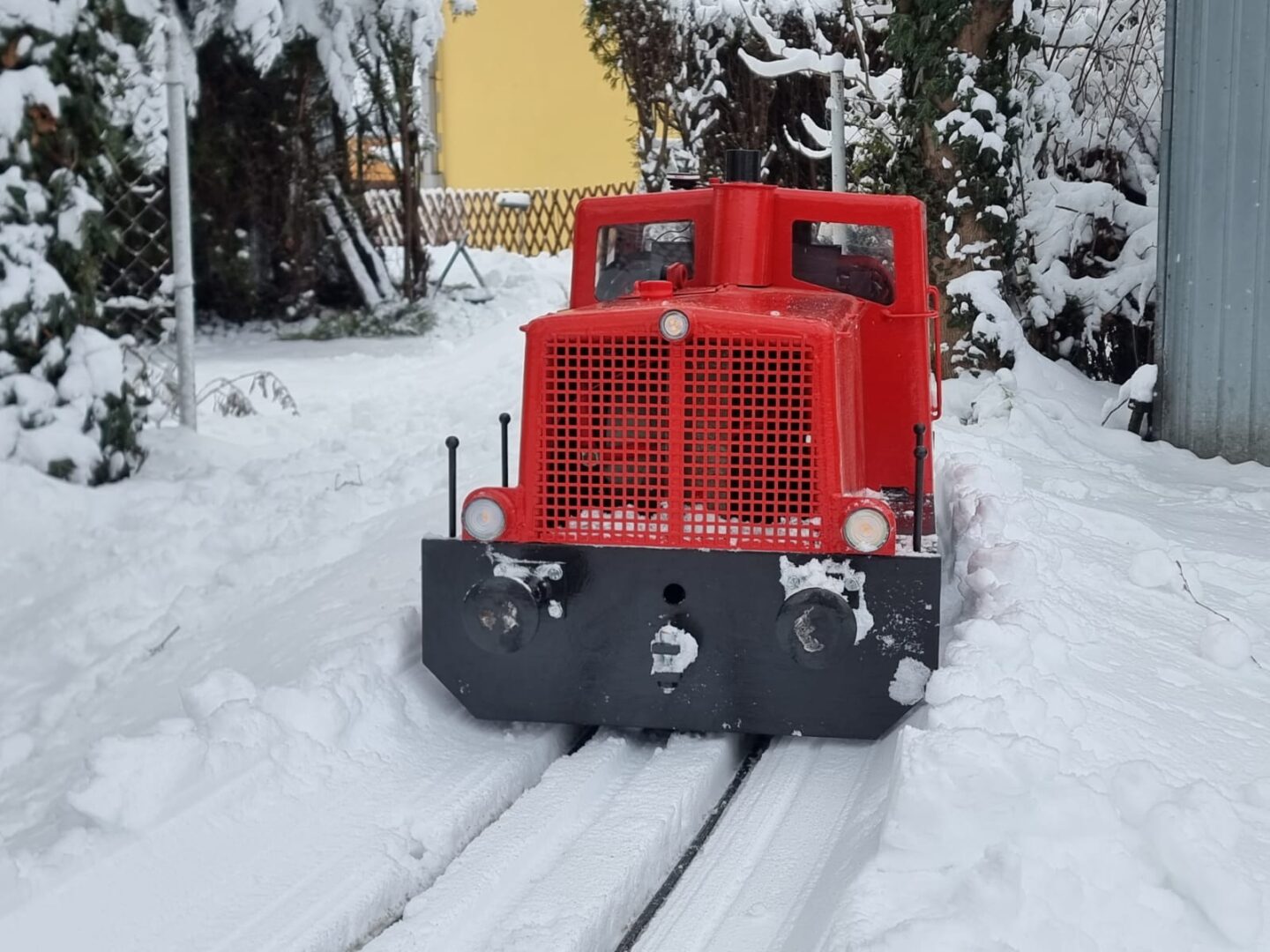 Diesellok 2060 im Maßstab 1:5 (Spurweite 184 mm / 7 ¼ Zoll) auf der Anlage in Wittmannsdorf (Februar 2026, Leobersdorf)